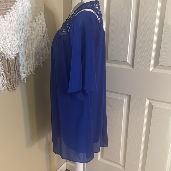Blue Cold Shoulder Bell Sleeve Dress by Heart Soul - Size Medium - Picture 6 of 11